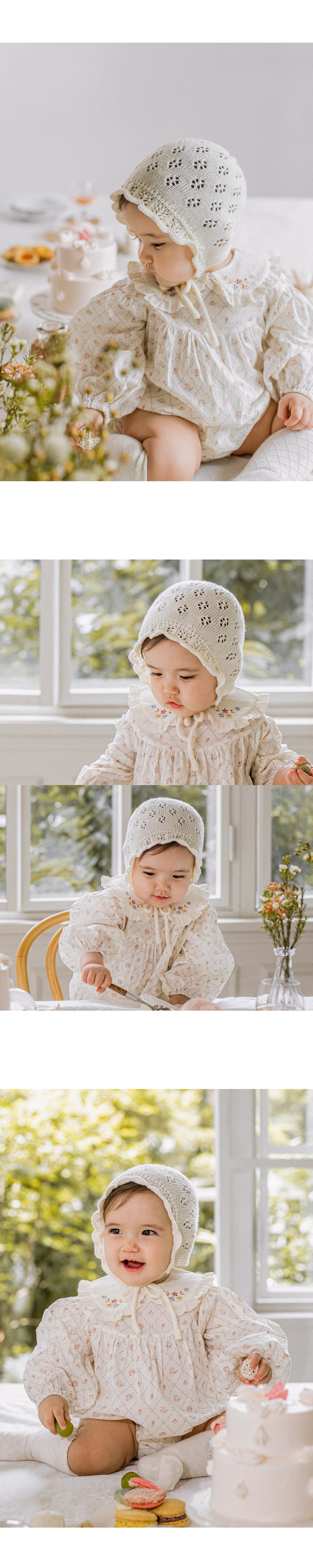 Reeve knit baby bonnet